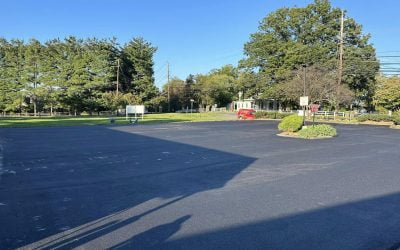 Sealcoating vs. Asphalt Resurfacing: Which Does Your Pavement Need?